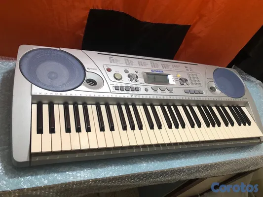 instrumentos musicales - Piano Yamaha PSR-275 de 61 teclas Sensibles con su fuente.. 2