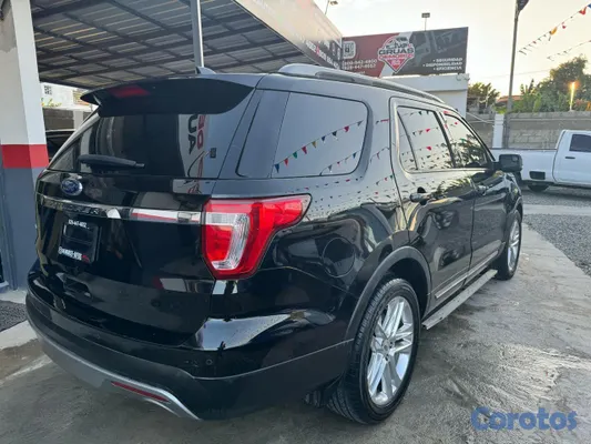 jeepetas y camionetas - Vendo Ford Explorer 2017 xlt  10