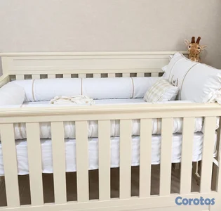 CUNA CON COLCHON Y COJINES
