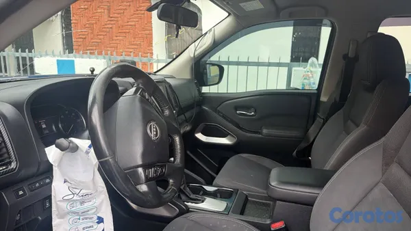 jeepetas y camionetas - Nissan Frontier SV 2023.  4