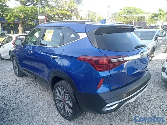 jeepetas y camionetas - Kia seltos SX turbo 4X4 2021 5