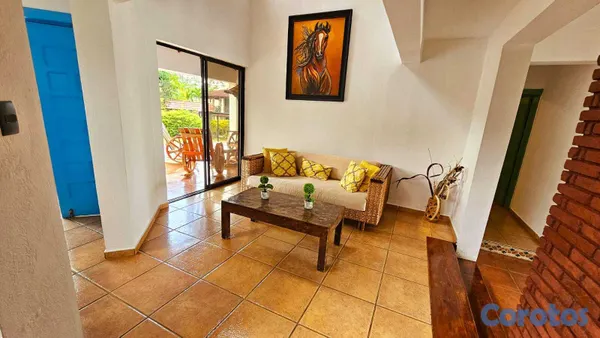 casas vacacionales y villas - Villa en Jarabacoa en Venta Amueblada con Amplio P 3