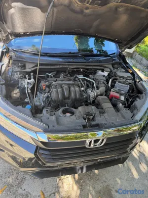 jeepetas y camionetas - Honda BR-V, está en perfectas condiciones precio de oportunidad  9