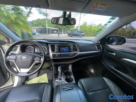 jeepetas y camionetas - Toyota higlander xle 2019 11