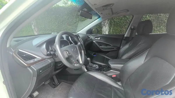 jeepetas y camionetas - Hyundai Santa Fe Excelentes Condiciones 11