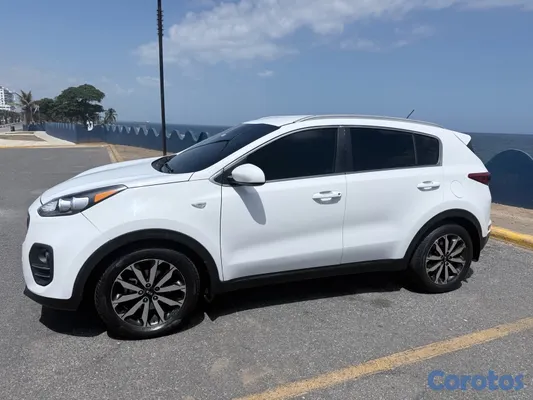 jeepetas y camionetas - Kia Sportage 2017 excelente condiciones  4