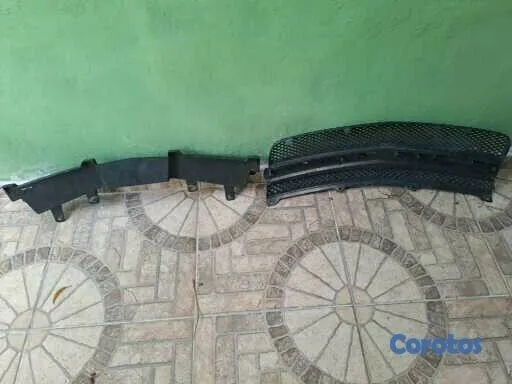 accesorios para vehiculos - PARRILLA DELANTERA Y CUBIERTA DEL PARACHOQUE CHEVROLET EQUINOX 20005/6/78/9 2