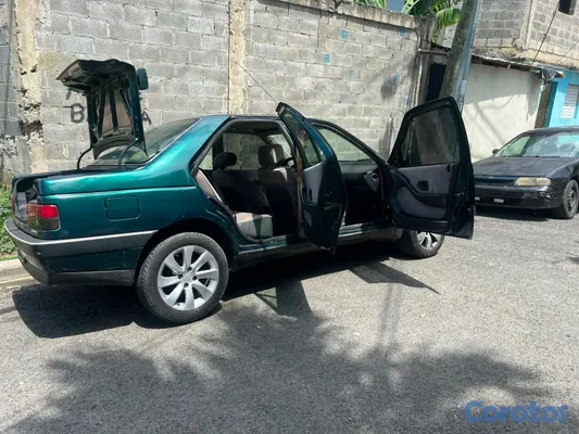 carros - Se vende carro peugeot 405 año1995 negociable 100 ml negociable con motor  6
