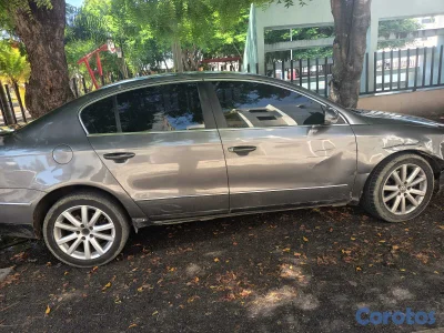 Volkswagen Passat 2006 Automático – Documentos al