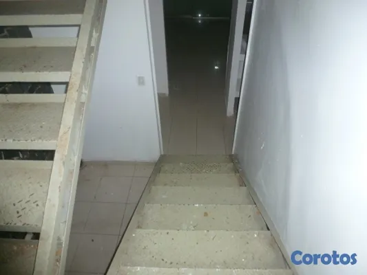 oficinas y locales comerciales -  local comercial y/o oficina con 100.68 Mt2 ID.774 5