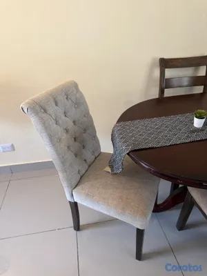 decoración y accesorios - comedor de caoba de 4 sillas incluye todo lo que ves en la mesa y la planta.  3