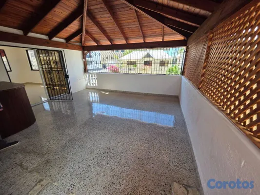 casas - Casa de 3 habitaciones en venta en El Cacique 8