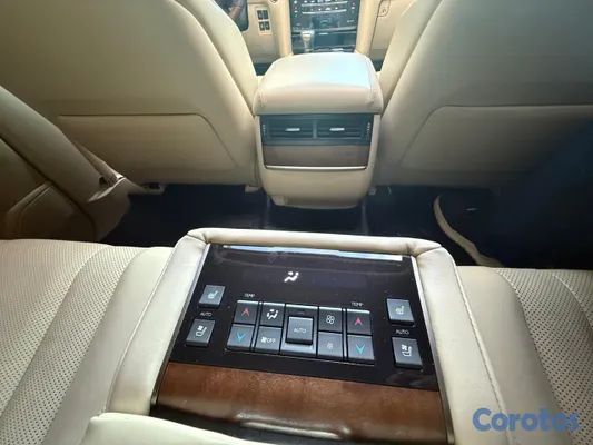 jeepetas y camionetas - Lexus LX 570 
2020 11