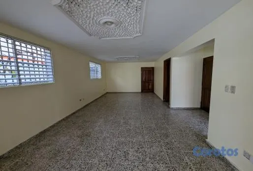 casas - ¡Oportunidad en El Cacique IV, Santo Domingo! 5