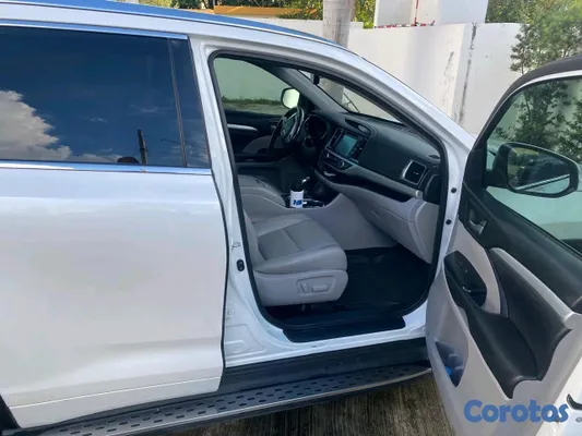 jeepetas y camionetas - Toyota higlander xle híbrida 2017 5