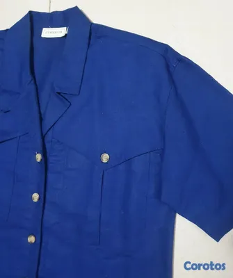 ropa para mujer - Preciosa blusa camisera azul royal, un arte en bolsillos y su corte. 4
