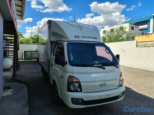 camiones y vehiculos pesados - HYUNDAI PORTER II AÑO 2014-Camión de carga 1 tonel 3