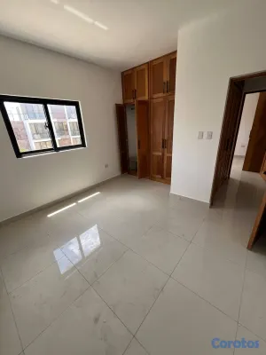 apartamentos - RENTO AMPLIO APARTAMENTO FRENTE AL MAR 5