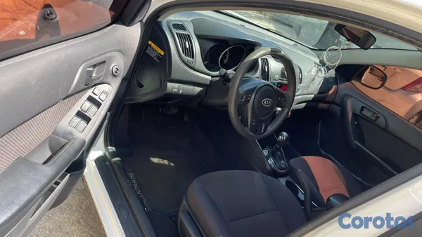 carros - kia Forte 2011 385k ligeramente negociable. 10