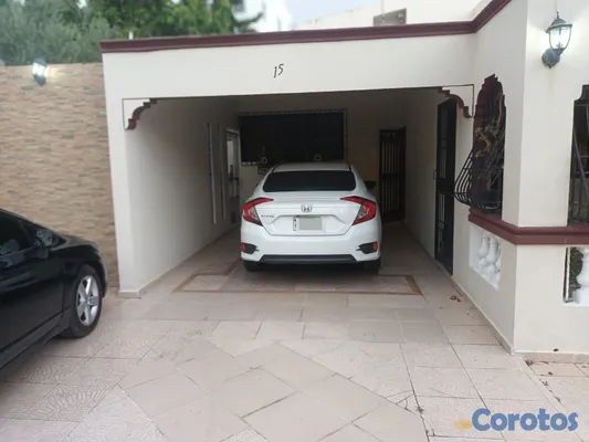 casas - CASA EN LOS RESTAURADORES  PRECIO DE VENTA: RD$35, 4