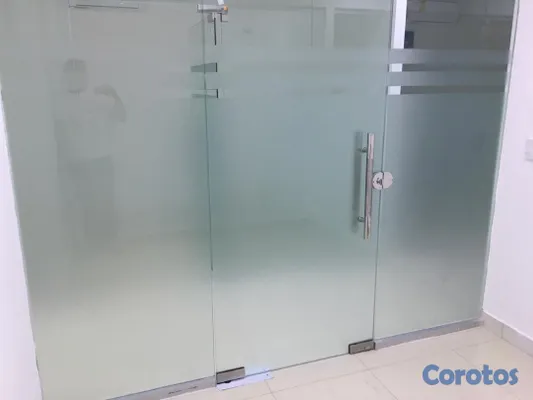 oficinas y locales comerciales - ALQUILO CUBICULOS OFICINA / ESPACIO EN LOCAL MALECON CENTER. 7
