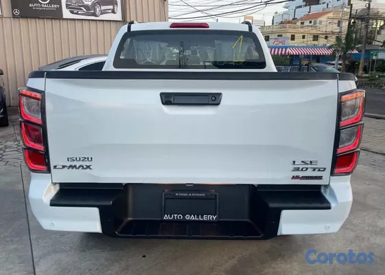 jeepetas y camionetas - Isuzu D-Max 2027 5