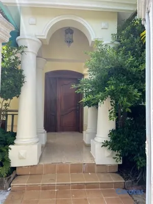 casas - Amplia casa de ventas  con Patio Piscina Jacuzzi en Gurabo Santiago 7