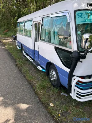 camiones y vehiculos pesados - Toyota Coaster 2008  2