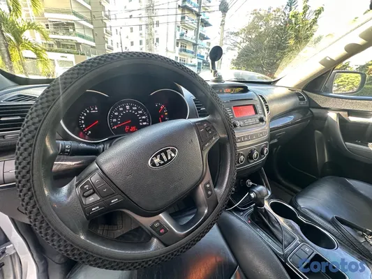 jeepetas y camionetas - Kia Sorento 2015 como nueva 17