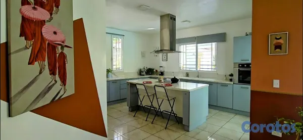 casas vacacionales y villas - EN VENTA | Villa de lujo rodeada de naturaleza en  14