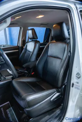 jeepetas y camionetas - Toyota Hilux 4x4 2025 7