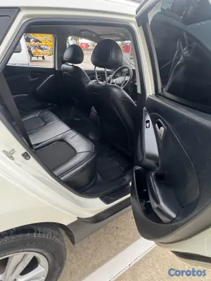 jeepetas y camionetas - HYUNDAI TUCSON 2011 NITIDA CON AIRE QUÉ CONGELA Y BIEN CUIDADA 6