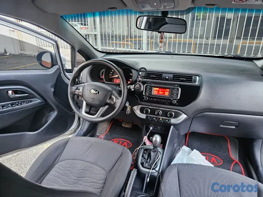 carros - kia rio 2017 doch 7