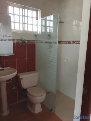 casas - EXCLUSIVA CASA DE DOS NIVELES EN VENTA Y EN ALQUILER EN ALTOS DE ARROYO HONDO 18