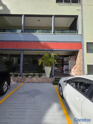 oficinas y locales comerciales - Local en Gazcue en la avenida Independencia Gazcue 4