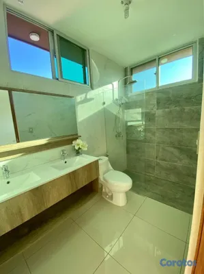 casas - Se vende casa de dos niveles en Ciudad Modelo 6
