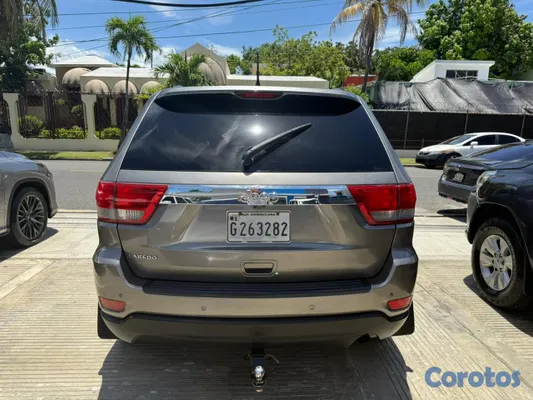 jeepetas y camionetas - Jeep Grand Cherokee 2011 4