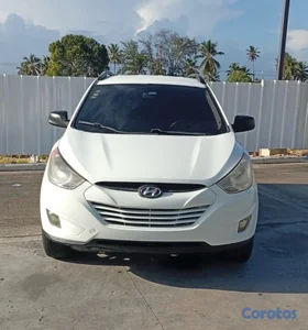 HYUNDAI TUCSON 2011 NITIDA CON AIRE QUÉ CONGELA Y BIEN CUIDADA