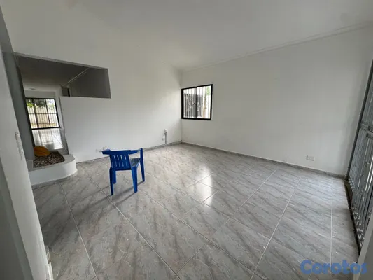 casas - Casa de 2 viviendas independientes en Venta en San 6