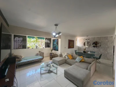vendo la Julia tercer nivel dos habitaciones dos baños parqueo servicio 