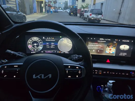 jeepetas y camionetas - Kia Sportage SX Prestige Americana 2023. 8