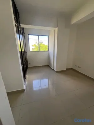 apartamentos - *📌Vendo APARTAMENTO clásico (remodelado)📌 3ER  PISO SIN ASCENSOR* 3