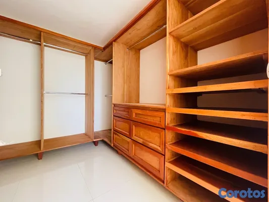 apartamentos - Apartamento en venta (247mts) 3 habitaciones y 2 balcones  10