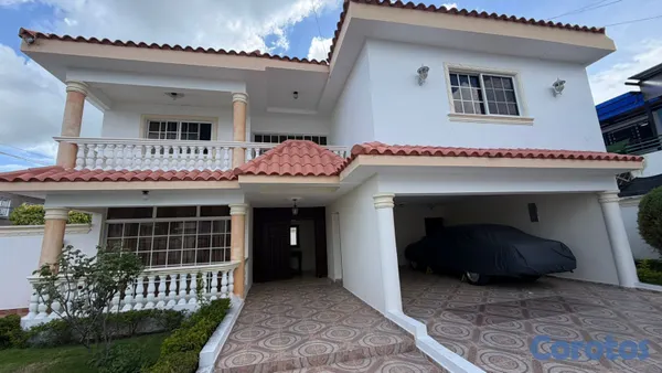 casas - 10.	Casa en Baní | 3 Habitaciones, 4 Baños y Piscina Privada 12