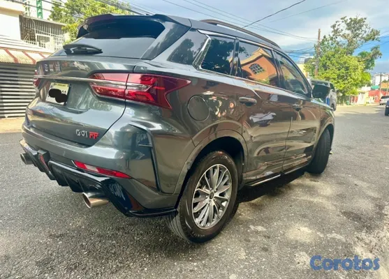 jeepetas y camionetas - SWM G01F 2023  12