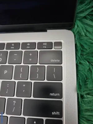 computadoras y laptops - Macbook Air i5 (2019) 256GB SSD  3