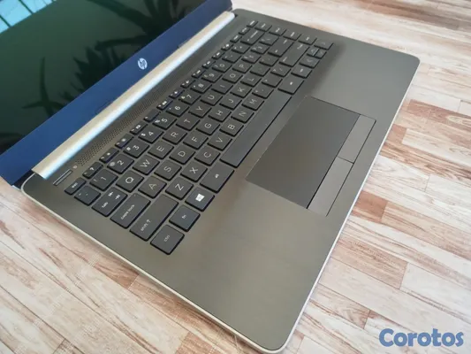 computadoras y laptops - HP 14 PULGADAS  4 RAM   i3 7ma   128 SSD LAPTOP   4