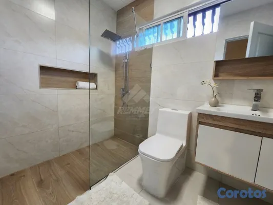 casas - PROYECTO CERRADO CASA CON PISCINA Y PANELES SOLARE 10