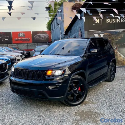 jeepetas y camionetas - JEEP GRAND CHEROKEE LAREDO 4X4 2018 14