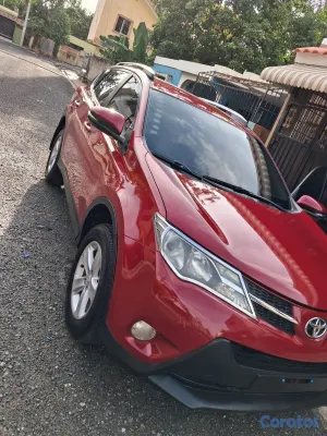 jeepetas y camionetas - Toyota Rav4 año 2014 como nueva  11